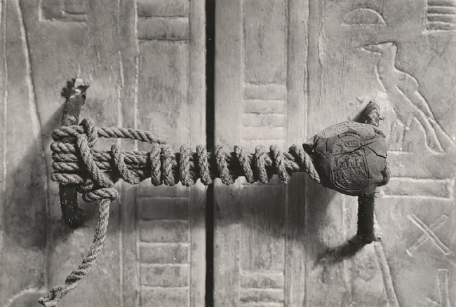 The_unbroken_seal_on_Tutankhamun’s_tomb,_1922.PD.see wiki